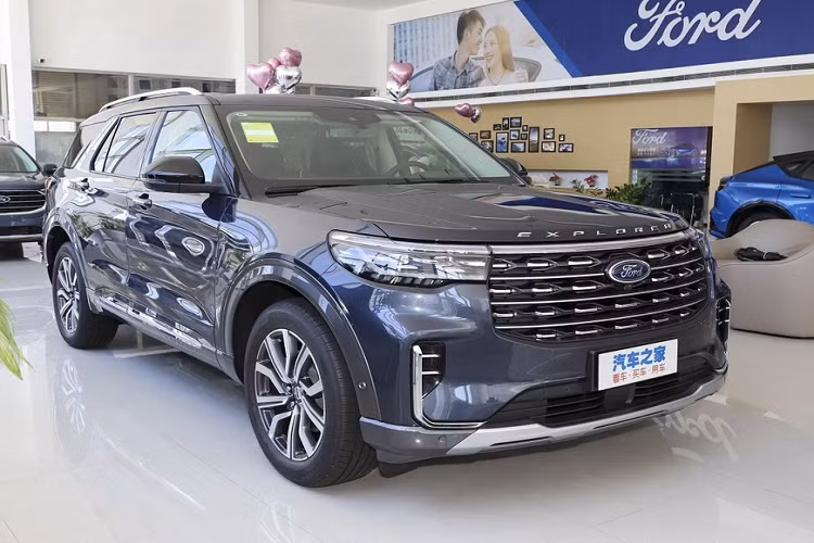 Tại triển lãm ô tô Thượng Hải 2023, có nhiều thứ hay ho để xem như nhiều hãng xe ra mắt chiến binh mới, người mẫu, xe concept, xe độ và còn đó là không ít chiếc xe thuộc bản đặc biệt, chỉ dành cho thị trường Trung Quốc, và Ford Explorer Kunlun Peak Edition 2023 mới là 1 trong số đó.