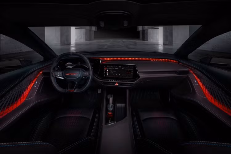 Để sở hữu phiên bản đặc biệt Mopar cho bộ đôi Dodge Challenger 2023 hoặc Charger R/T Scat Pack Widebody, số tiền phải trả thêm sẽ là 3,995 USD. Mức giá tương ứng là 55.855 USD và 57.920 USD.