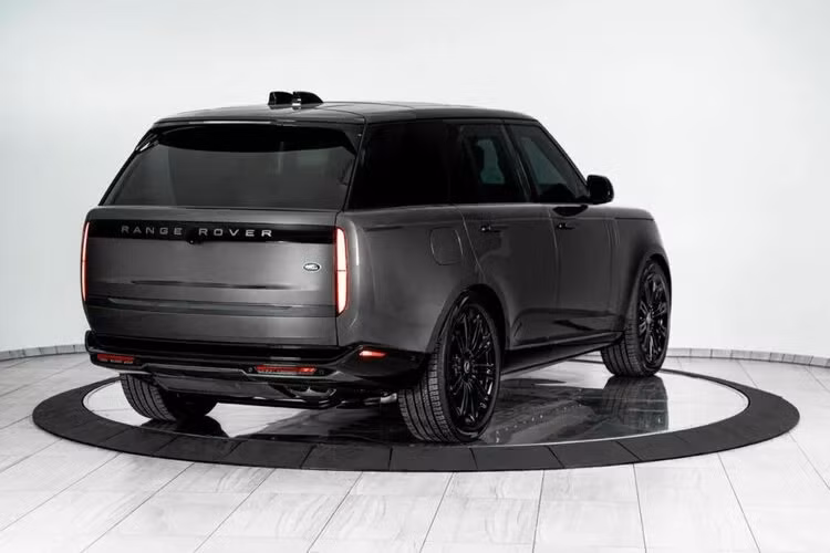 Tất nhiên, Inkas sẽ cung cấp gói bọc thép trên tất cả các biến thể của Range Rover với các cấu hình bốn, năm hoặc bảy chỗ. Hiện mức giá xe Range Rover 2023 chống đạn chưa được công bố.