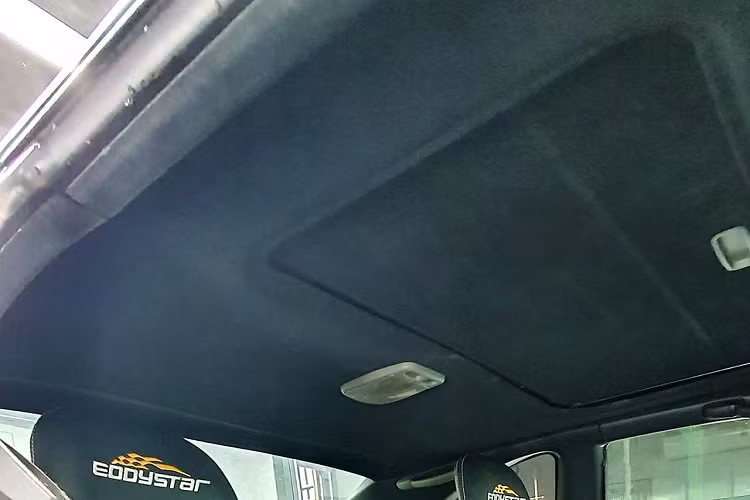 Đáng chú ý, các dân chơi xe JDM từng tuyên bố không bán rẻ đam mê cũng đã thanh lý nhiều xe giá đắt cho ông Đặng Lê Nguyên Vũ, vì thế, không rõ "cao nhân" nào đã chốt đơn Nissan Skyline R33, có khi lại là người quen. 
