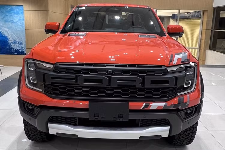 Mới đây, trên trang chủ của Ford Việt Nam đã cập nhập mục sản phẩm của xe tương lai là mẫu Ranger Raptor 2023 mới đã nhận được sự quan tâm không nhỏ của giới chơi xe trong nước, nhất là các khách hàng đang chờ đợi 1 phiên bản chiến hơn của Ranger 2022 đang bán chính hãng.