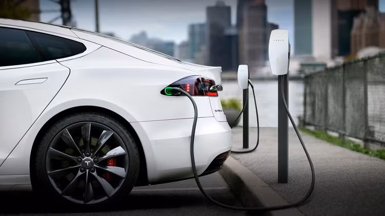 Tesla Model 3 tai Ukraine 