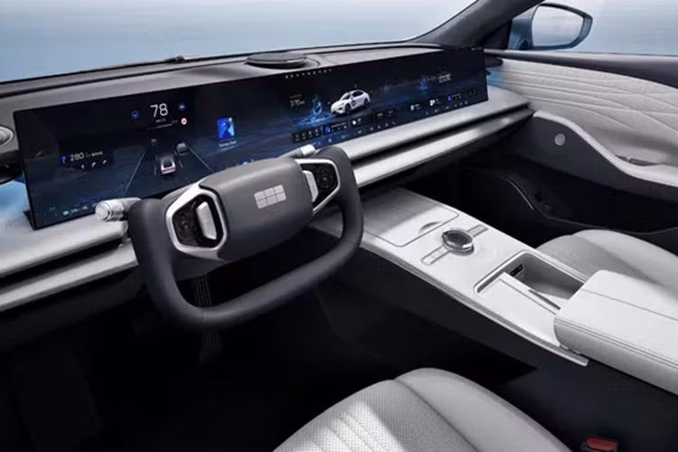 Ở kích thước, các số đo của sedan cỡ trung Geely Galaxy E8 2024 bao gồm chiều dài, chiều rộng và chiều cao lần lượt là 5.010 mm x 1.920 mm x 1.465 mm, chiều dài cơ sở là 2.925 mm. Về nền tảng, Galaxy E8 được xây dựng dựa trên kiến trúc SEA Haohan của Tập đoàn Geely. Kiến trúc Haohan là nền tảng xe điện mới được Geely Automobile phát triển độc lập.