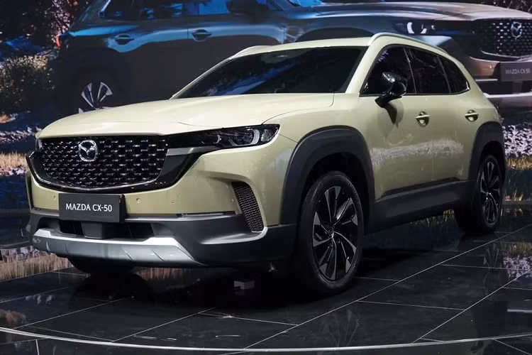 Vào ngày 16/3/2023, liên doanh Changan Mazda đã chính thức xuất xưởng chiếc CX-50 đầu tiên lắp ráp tại Trung Quốc. Cũng trong ngày hôm đó, liên doanh này đã bắt đầu nhận cọc dành cho mẫu crossover này. Tính đến ngày 3/4/2023, tức là sau 18 ngày, đã có 10.000 người đặt mua Mazda CX-50 2023 mới dù chưa được công bố giá bán.