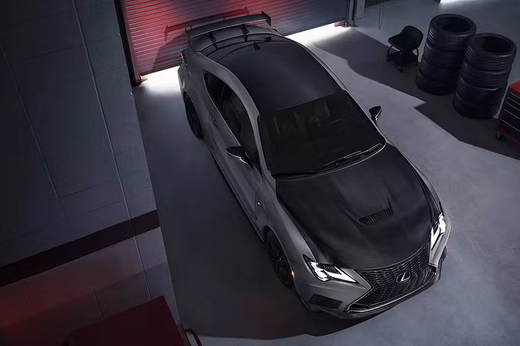 Nâng cấp tiêu chuẩn cho RC 2023 là Hệ thống An toàn Lexus Safety+ phiên bản 2.5 toàn diện hơn, bao gồm cảnh báo va chạm trước với tính năng phát hiện người đi bộ.