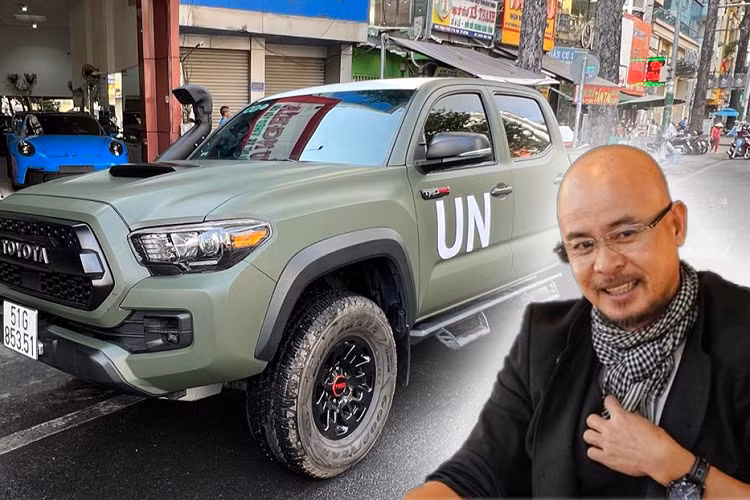 Chưa rõ mức giá xe Toyota Tacoma TRD Pro 4x4 hiếm hoi này. Trước đó khi xe về đến TP.HCM đã từng được rao bán gần 3 tỷ đồng từ phía đại lý tư nhân.