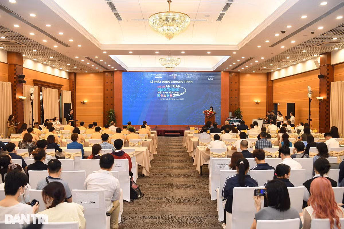 Phat dong Chuong trinh sang kien An toan Giao thong Viet Nam 2023