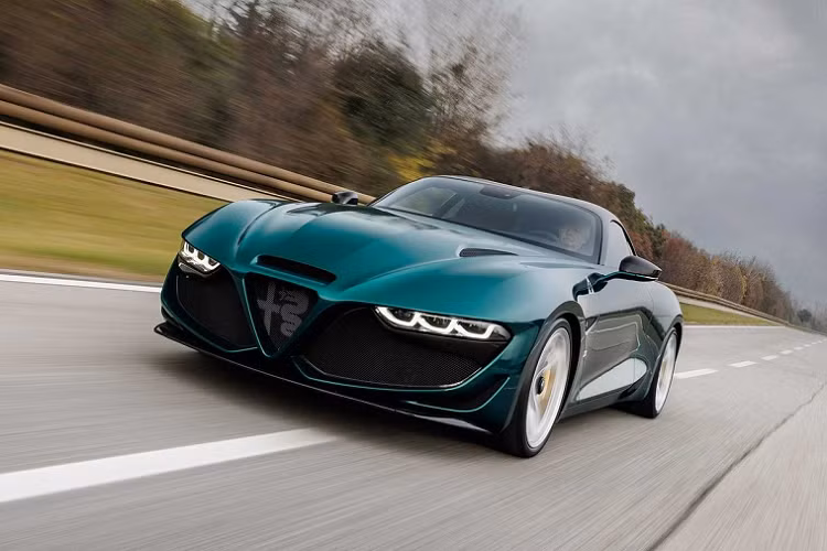 Alfa Romeo Giulia SWB Zagato hàng độc này chnhs là là dự án coachbuild duy nhất trên thế giới, đánh dấu 100 năm sự hợp tác giữa hãng xe Alfa Romeo và hãng độ Zagato.
