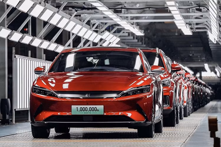 BYD sap vao Viet Nam dat doanh so 1,25 trieu xe nua dau 2023-Hinh-3