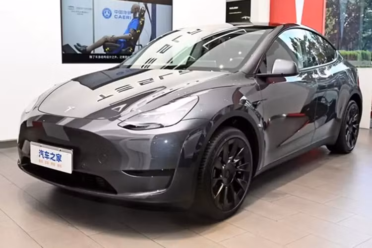 Tesla bat ngo tang gia cho xe dien Model Y, chuyen gi day?-Hinh-2