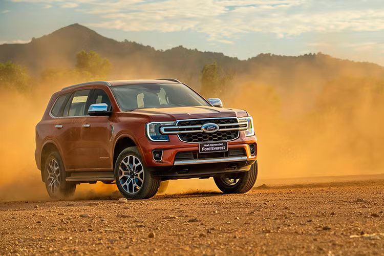 Ford Everest la chiec SUV thiet ke khi dong hoc tinh te nhat-Hinh-5