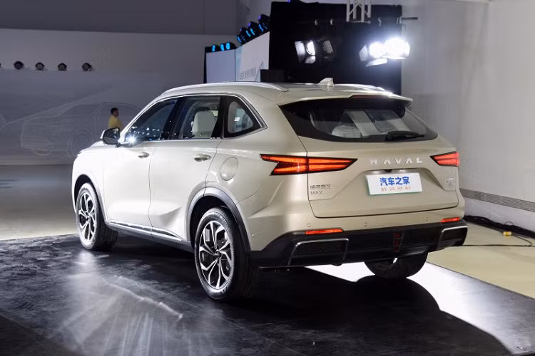 Cụ thể ông Qiao Xinyu, phó tổng giám đốc điều hành thương hiệu Haval, cho biết ông đang phản hồi các báo cáo của khách hàng rằng, chiếc xe SUV cỡ D Haval Xiaolong MAX "có cảm giác như pin không thể duy trì sức mạnh của mình".