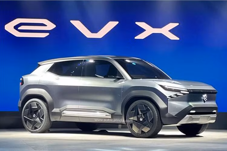 Các đối thủ cạnh tranh trực tiếp của Toyota bZ Small Crossover và Suzuki eVX bản thương mại sẽ bao gồm Hyundai Casper (đã ra mắt) và VW ID.1 (dự kiến trình làng vào năm 2026).