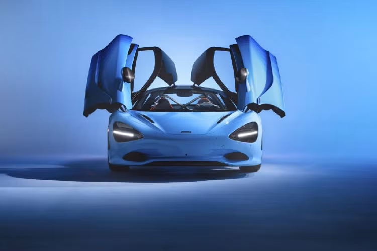 Michael McDonagh, Giám đốc của MSO, cho biết: “Chủ đề Quang phổ (Spectrum Theme) mang những gì MSO thực hiện tại McLaren lên một tầm cao mới. Quá trình đòi hỏi phải có một mức độ tập trung và chính xác cực cao để đảm bảo tạo ra sự nhất quán giữa những đường nét của quang phổ với thiết kế thân xe tuyệt vời của 750S và những kỹ thuật mới do MSO phát triển nhằm đạt được yêu cầu này chính là sự tương thích hoàn hảo đối với những tiến bộ kỹ thuật đa dạng trên 750S.