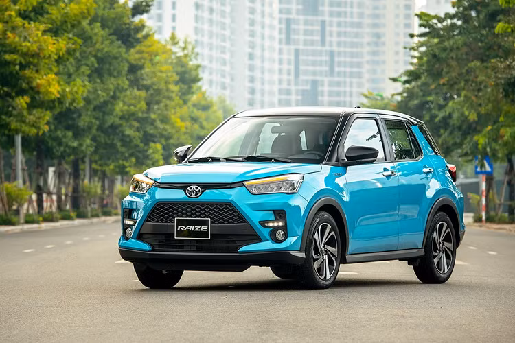 Kia Sonet ban chay gap 5 lan Toyota Raize trong thang 8/2023-Hinh-2