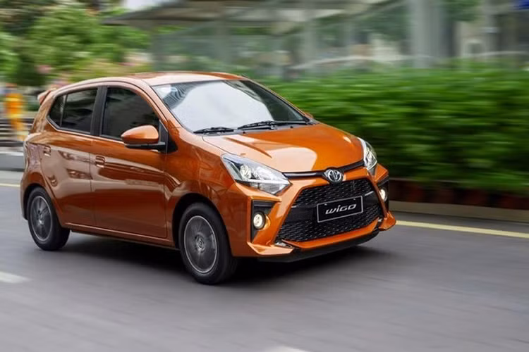 Trước đó, Wigo là mẫu xe khá "ế ẩm" do trang bị kém hấp dẫn so với các đối thủ cùng phân khúc. Năm 2022, doanh số Wigo đạt 488 chiếc sau 7 tháng, sau đó bị tạm ngưng bán từ tháng 8 do không đáp ứng đủ điều kiện về tiêu chuẩn khí thải. 