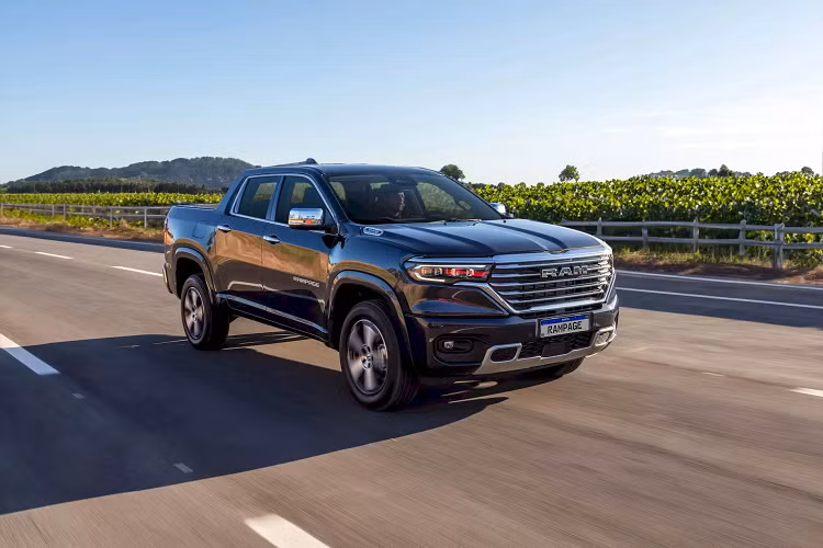 Ram Rampage được sản xuất tại nhà máy Stellantis Goiana ở Pernambuco, Brazil. Mức giá xe Ram Rampage 2024 khởi điểm tại thị trường này dự kiến từ 50.000 USD (tương đương 1,175 tỷ đồng).