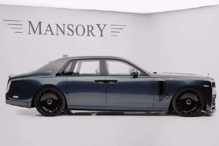 Qua “bàn tay” Mansory, chiếc xe siêu sang đầu bảng tới từ thương hiệu Anh Quốc không chỉ sang trọng mà còn mạnh mẽ và độc đáo hơn.
