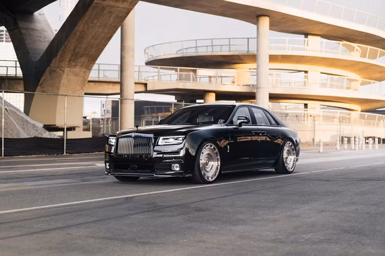 Ngam bo doi Rolls-Royce Ghost va Range Rover do doc dao, tinh te
