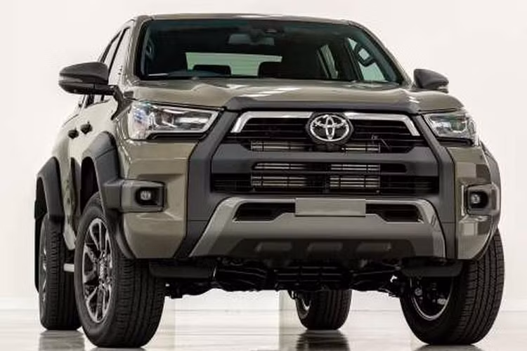 Đáng chú ý, các báo cáo cũng cho biết Toyota Australia sẽ không cung cấp cho Hilux tên gọi “hybrid” mà thay vào đó sẽ được gọi là “Hilux với công nghệ 48V”. Điều này có thể được thực hiện để tránh nhầm lẫn với các mẫu xe HEV của Toyota sử dụng hệ thống hybrid chuyên dụng hơn.