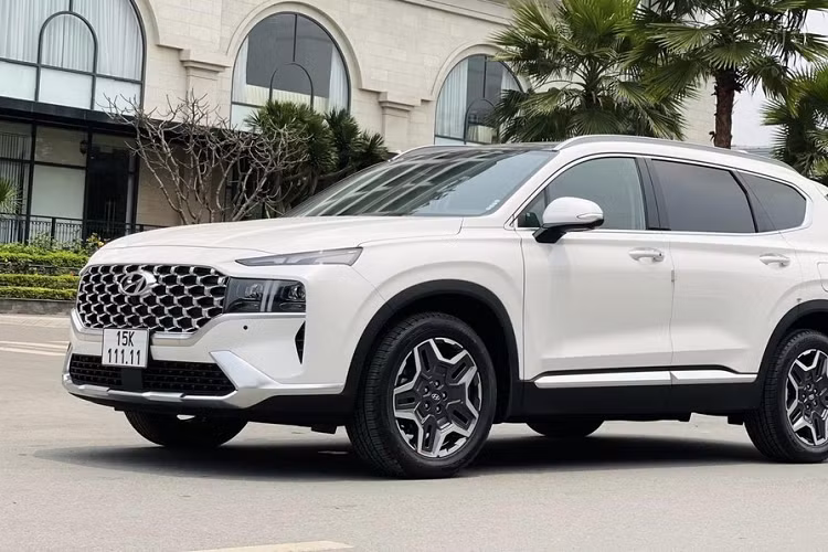 Theo quan niệm về phong thủy, số 1 là đại diện cho quyền thế, cho người có bộ óc sáng tạo, người có nhiều tham vọng. Vì thế, một chiếc xe gắn biển "ngũ quý 1" giúp chủ xe toát lên sự quyền uy khiến cho người đối diện phải nể phục. Bên cạnh đó, số 1 cũng thể hiện sự độc lập và cá tính không thích dựa dẫm. Điều này khiến người sở hữu biển số tứ quý hay ngũ quý 1 tạo cảm giác chủ động và quyết đoán. 