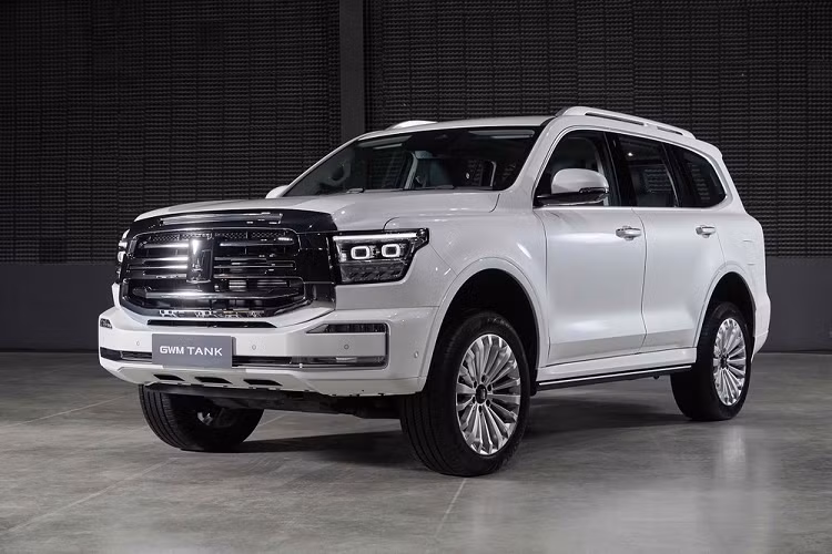 Tại Thailand International Motor Expo diễn ra vào cuối năm 2021, GWM Tank 500 của Trung Quốc đã lần đầu tiên được trưng bày tại Thái Lan. Tuy nhiên, phải đến đầu năm nay, mẫu SUV này mới chuẩn bị được bán ra ở Thái Lan. Trước thời điểm đó, hãng Great Wall Motor (GWM hay Trường Thành) đã tổ chức sự kiện giới thiệu Tank 500 ở thị trường này.