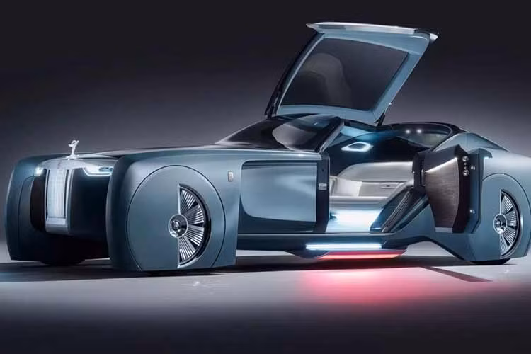Rolls-Royce, nhà sản xuất xe hơi và SUV cỡ lớn và rất đắt tiền của Anh đã thông báo rằng họ sẽ ngừng bán các loại xe chạy bằng xăng vào năm 2030. Kể từ đó, Rolls-Royce chạy điện sẽ được đưa ra thị trường hoàn toàn. 