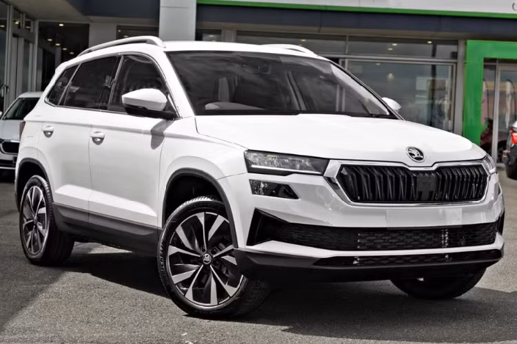 Năm 2024, khi nhà máy của Skoda tại Quảng Ninh chính thức đi vào hoạt động thì xe sẽ được chuyển sang lắp ráp trong nước. Nhà máy này có diện tích lên tới 36,5 ha cùng công suất đạt 120.000 xe/năm. Dự kiến, khi về nước, những mẫu xe của Skoda cũng sẽ được người Việt tin dùng và “làm mưa làm gió” trên các bảng xếp hạng xe bán chạy.