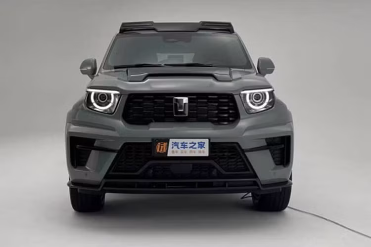 Có vẻ như GWM đã quyết định tung ra nó trong nước dưới dạng chỉ dành cho PHEV. Và bản sửa đổi chạy bằng xăng sẽ được bán ra nước ngoài. Như đã đề cập, Tank đã mở bán trước phiên bản giới hạn của 700 Hi4-T tại Triển lãm ô tô Quảng Châu.
