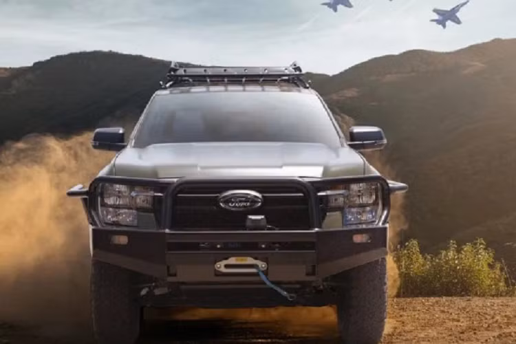 Theo đó, phiên bản mới này có tên Ford Ranger FG-P 2023 mới. Đây là mẫu xe quân sự chiến lược dựa trên nền tảng Ranger có khả năng hoạt động độc lập trong môi trường khắc nghiệt cần vận hành êm ái. Ford FG-P được phát triển và lắp ráp bởi hãng độ RMA Automotive đến từ Thái Lan và đã được Ford chấp thuận.