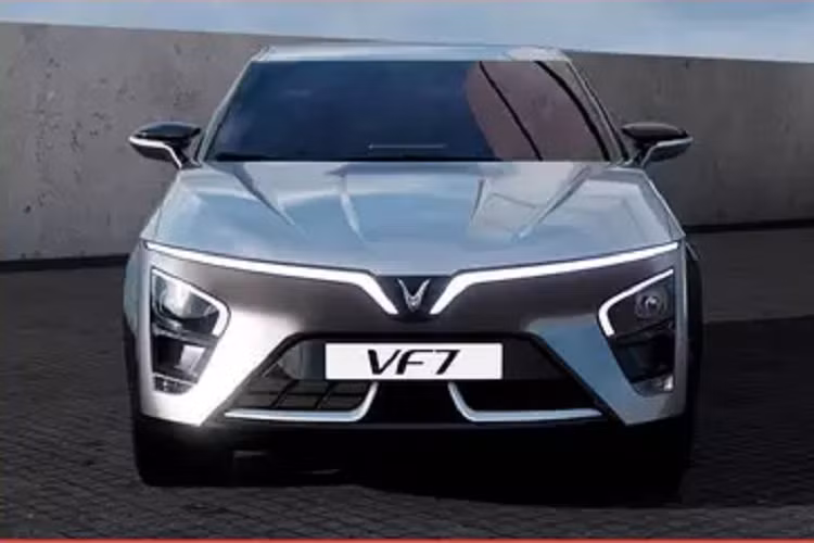 VF 6 và VF 7 của VinFast là những mẫu xe hội tụ đầy đủ các yếu tố phong cách, công nghệ hiện đại và thông số kỹ thuật nổi bật cùng giá trị sử dụng. Tôi tin rằng các mẫu xe này sẽ trở thành sự lựa chọn của nhiều người, đặc biệt là các khách hàng trẻ tuổi đam mê công nghệ.”