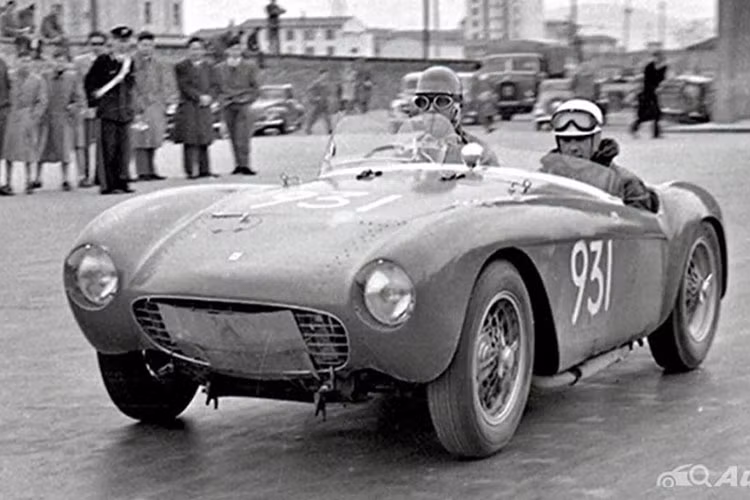 Chinh vì vậy nên việc một đại gia bí ẩn nào đó mua lại chiếc Ferrari Mondial Spider Series I 1954 trong tình trạng không còn gì có thể sử dụng cũng là món đầu tư cho tương lai, sau khi chiếc siêu xe này được phục chế.