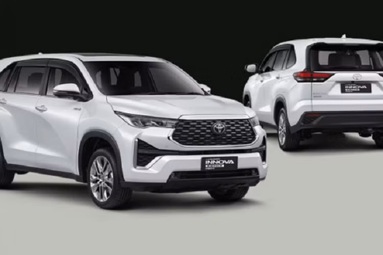 Toyota Innova 2023 bản cao cấp nhất sẽ được trang bị gói công nghệ an toàn Toyota Safety Sense (TSS) 3.0, bao gồm những tính năng như hệ thống cảnh báo tiền va chạm, kiểm soát hành trình thích ứng, cảnh báo lệch làn đường, hỗ trợ bám làn đường và đèn pha tự động. Ngoài ra, bản cao cấp còn có camera 360 độ và hệ thống cảnh báo điểm mù.