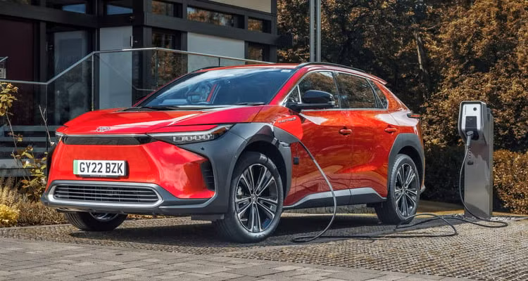 Toyota va Lexus se su dung chuan sac oto dien cua Tesla tu 2025