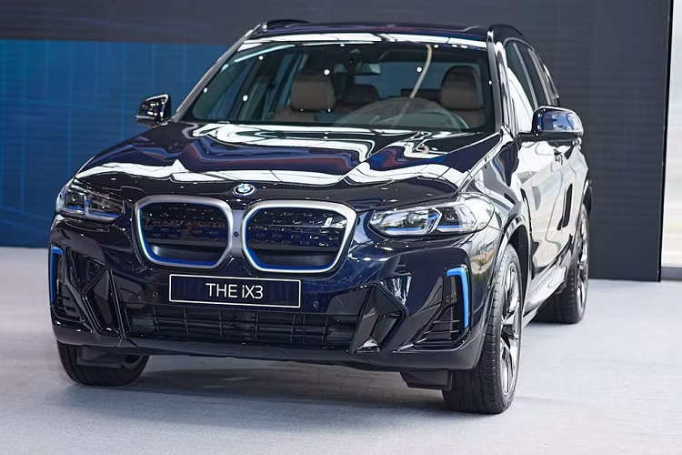 BMW iX3 - SUV dien hang sang gia 3,5 ty tai Viet Nam co gi?