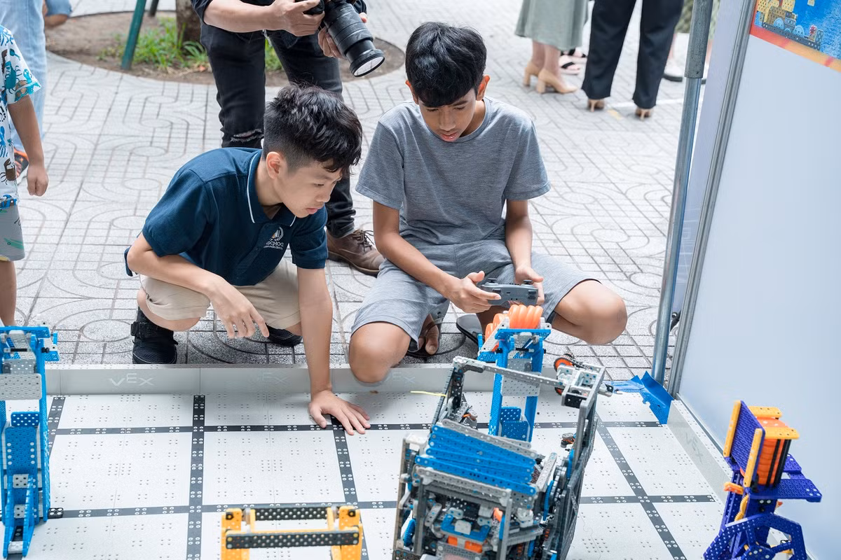 ”STEM X - STATION ” cột mốc trưởng thành tài năng của học sinh Vinschool ”STEM X - STATION ” cot moc truong thanh tai nang cua hoc sinh Vinschool
