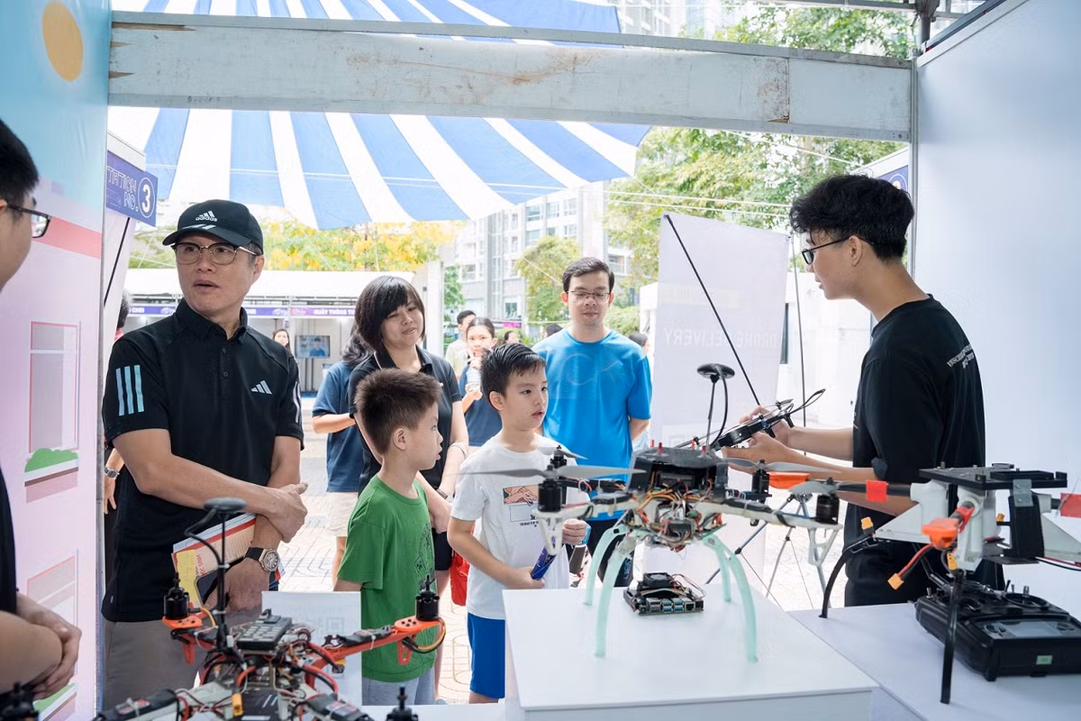 ”STEM X - STATION ” cột mốc trưởng thành tài năng của học sinh Vinschool - Hình 5 ”STEM X - STATION ” cot moc truong thanh tai nang cua hoc sinh Vinschool-Hinh-5