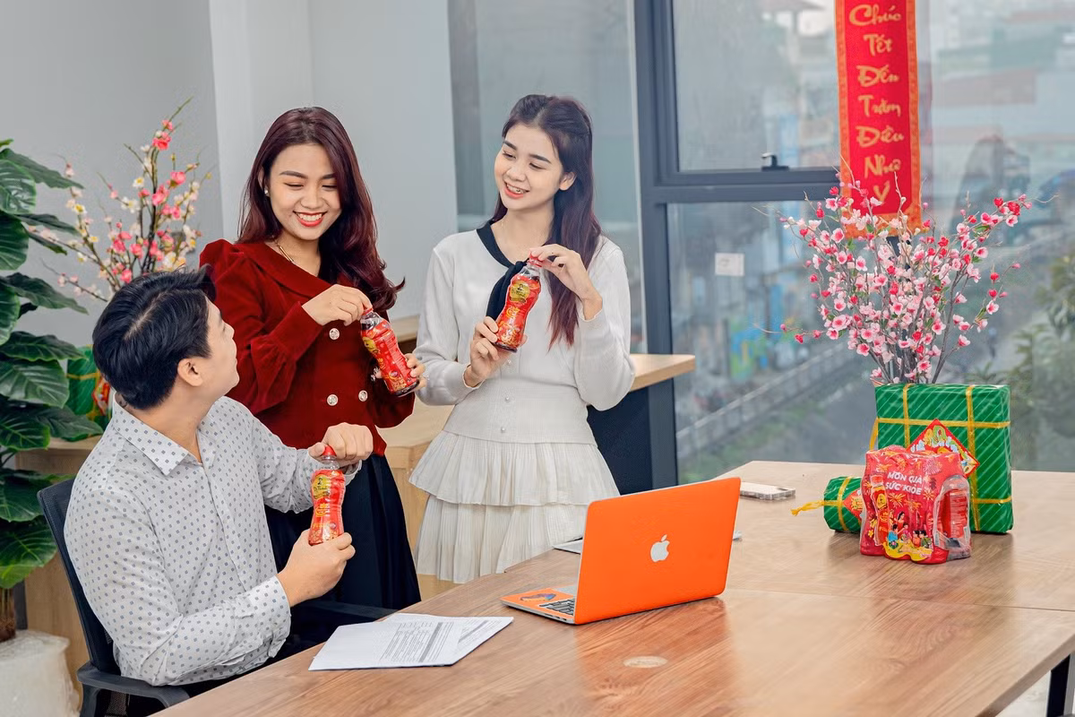 Cách hay giải nóng trong người khi liên tục tiệc tùng bia rượu ngày Tết - Hình 3 Cach hay giai nong trong nguoi khi lien tuc tiec tung bia ruou ngay Tet-Hinh-3