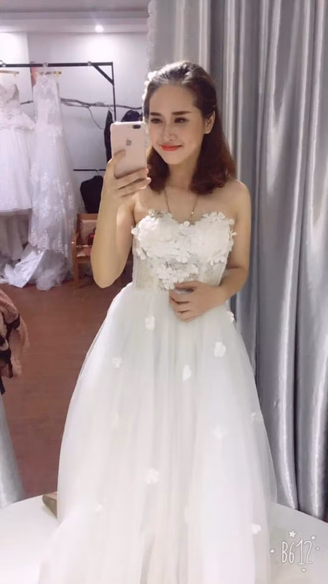 Sự trẻ trung, xinh đẹp thể hiện qua từng ánh mắt, nụ cười của Bích Hạnh. Làn da trắng hồng, căng mịn của cô khiến chị em phải ghen tị. Bà mẹ Thái Nguyên cho hay, những người mới gặp đều bất ngờ khi biết cô là gái ba con. Khi dẫn con gái lớn đi chơi, cô còn thường xuyên bị nhầm là hai chị em gái.