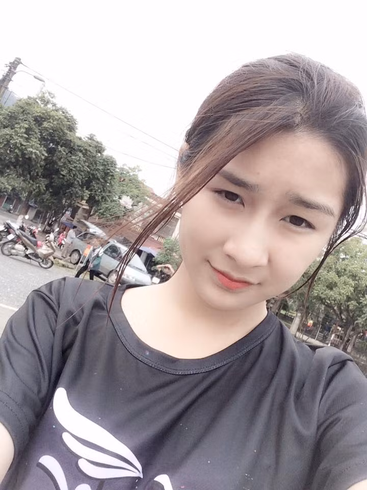 Kim Chi gặp không ít phiền toái do bị nhầm lẫn và nổi tiếng bất ngờ.