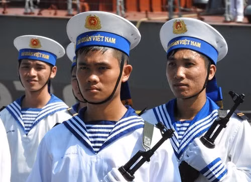 Sau khi đi vào phục vụ, Hải quân Việt Nam đánh giá rất cao các tàu này. Cục trưởng Cục hợp tác kỹ thuật quân sự Liên bang Nga, ông Mikhail Dmitriyev tiết lộ rằng Việt Nam cũng đang tích cực tìm kiếm khả năng Nga cấp giấy phép chuyển giao công nghệ.