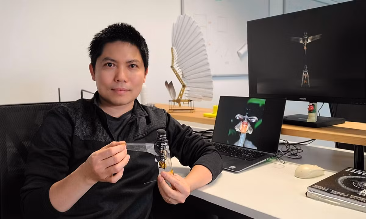 TS Phan Hoàng Vũ : "Cha đẻ" robot siêu nhỏ bay như côn trùng TS Phan Hoang Vu :