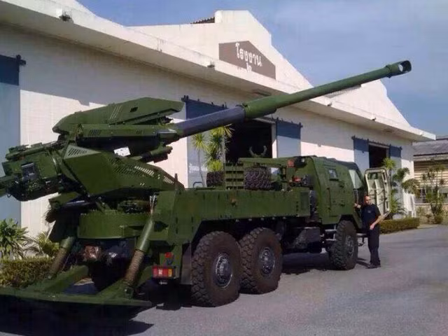 Theo thỏa thuận, chỉ có hệ thống pháo ATMOS đầu tiên được được sản xuất ở Israel, các hệ thống còn lại sẽ được chế tạo và chuyển giao công nghệ cho Trung tâm sản xuất vũ khí WPC thuộc Quân đội Hoàng gia Thái Lan. Nguồn ảnh: Thailanddefence.