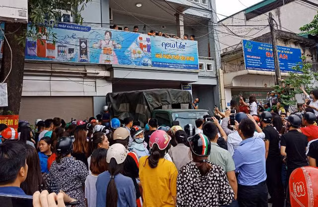 Một địa điểm hoạt động của Hội Thánh Đức Chúa Trời tại Thanh Hóa bị công an lập biên bản. Một địa điểm hoạt động của Hội Thánh Đức Chúa Trời tại Thanh Hóa bị công an lập biên bản.