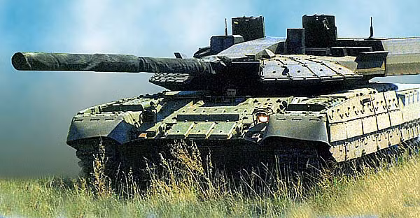 Dù vậy, xe tăng chủ lực T-80UM2 chỉ được chế tạo thử nghiệm có ba chiếc trước khi trương chình này bị dừng lại. Toàn bộ kinh phí cho chương trình T-80UM2 sau đó đã được chuyển sang cho chương trình nghiên cứu và phát triển xe tăng thế hệ mới cho quân đội Nga, chiếc Armata T-14 ngày nay. Nguồn ảnh: Military.