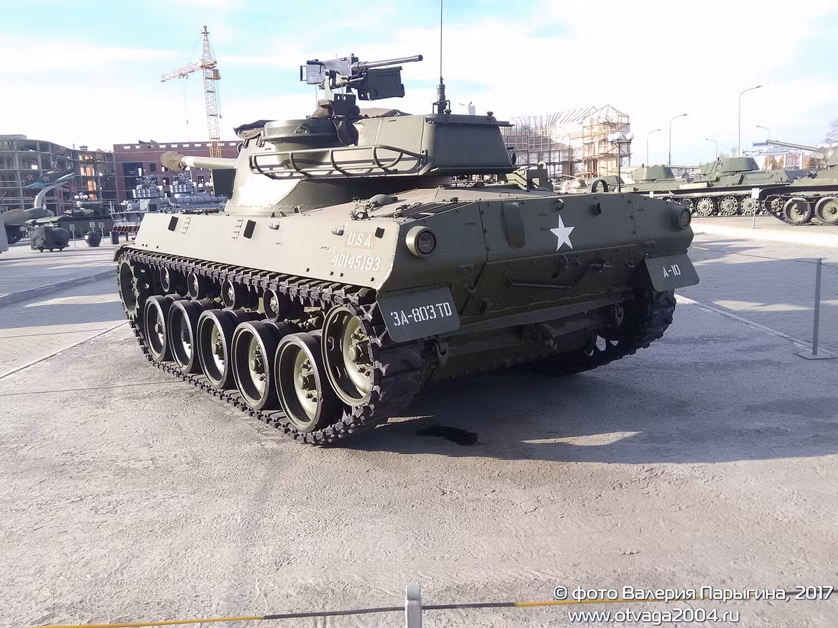 Tuy nhiên, thực tiễn chiến đấu M18 Hellcat chưa bao giờ phát huy được hết khả năng chống tăng, nó được đánh giá là hiệu quả trong vai trò chi viện bộ binh xung phong. M18 trong Quân đội Liên Xô cũng không hề nổi bật mấy, nó chẳng để lại dấu ấn nào. Nguồn ảnh: Otavaga2004