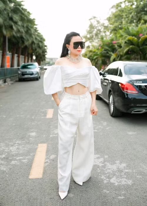 Tình cũ của Quách Ngọc Ngoan liên tục đăng ảnh xinh đẹp trên trang cá nhân sau thông tin chia tay.