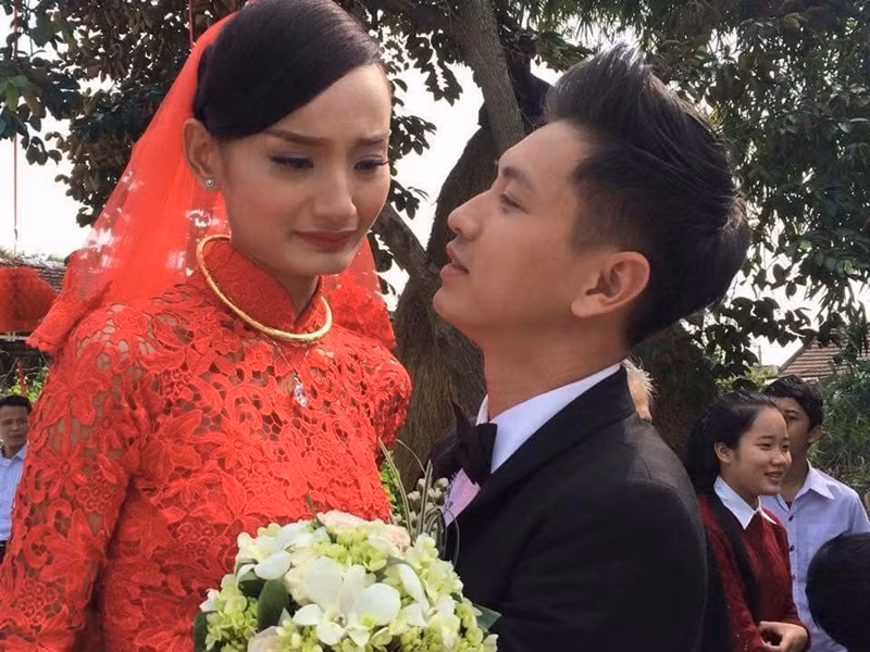 Ngoại tình trong "Cây táo nở hoa", Đỗ An ngoài đời có tổ ấm hạnh phúc. Nửa kia của nam diễn viên là người mẫu Lê Thúy. Cả hai kết hôn vào năm 2015 sau khoảng 1 năm hẹn hò.