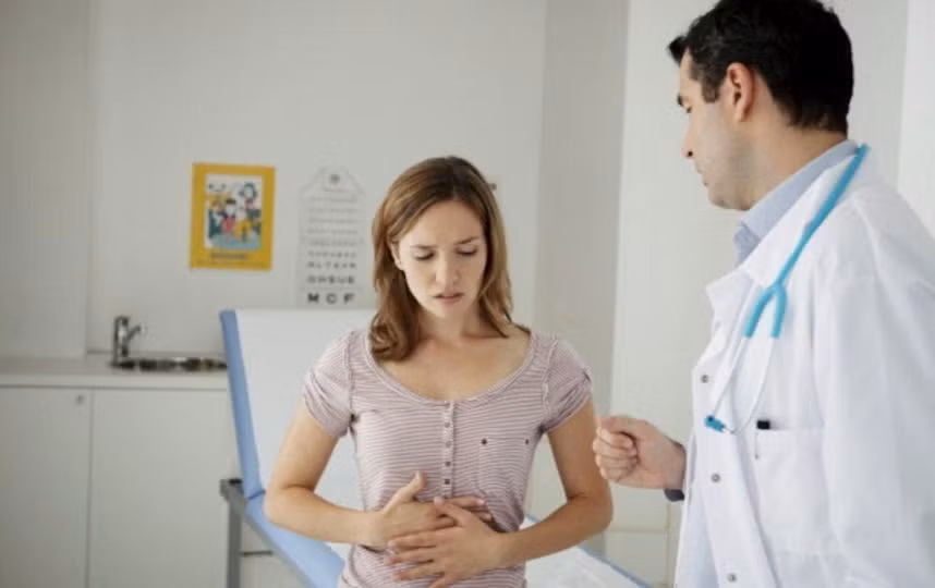 Khám phụ khoa gây mất trinh. Không phải cứ đi khám phụ khoa là sẽ bị rách màng trinh. Các bác sĩ sẽ kiểm tra tình trạng màng trinh của bạn để có cách thức khám phù hợp nhất.
