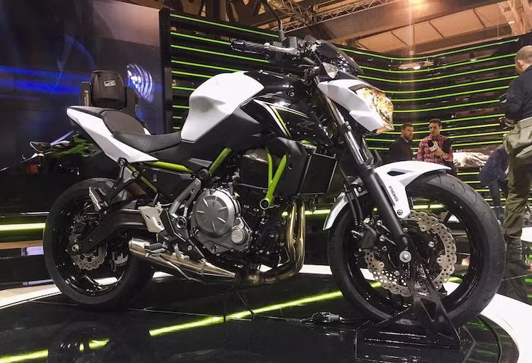 Trước đây, Kawasaki đã từng có một dòng naked bike cỡ trung rất nổi tiếng là ER-6n nhưng trước sự xuất hiện của Kawasaki Z650 2016 hoàn toàn mới, dòng ER-6n sẽ chính thức được "khai tử". Với sự xuất hiện của Z650, dòng naked Z-series của Kawasaki đã có đại diện ở mọi phân khúc, từ phân khối nhỏ với Z125 tới chiếc Z1000.